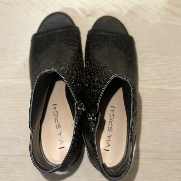 Mia Spiga Black Heel Bootie - Picture 6 of 6